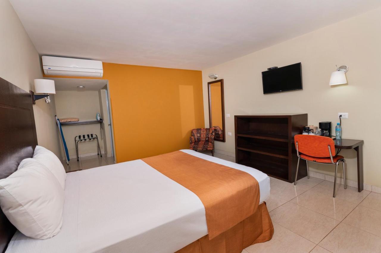 El Camino Hotel & Suites Heroica Caborca Eksteriør bilde